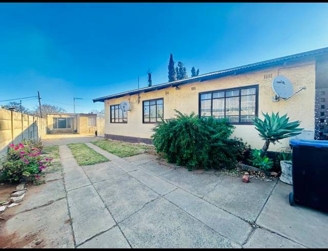 3 BEDROOM HOUSE FOR SALE IN VANDERBIJLPARK CW 5